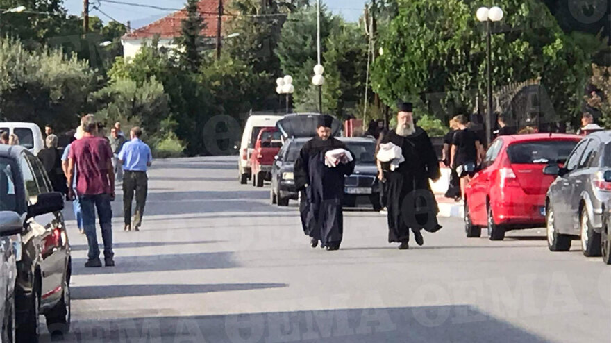 Γονείς, φίλοι και συμμαθητές αποχαιρέτησαν τον 15χρονο που πνίγηκε στη Χαλκιδική  