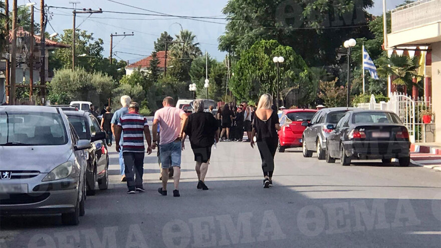 Γονείς, φίλοι και συμμαθητές αποχαιρέτησαν τον 15χρονο που πνίγηκε στη Χαλκιδική  