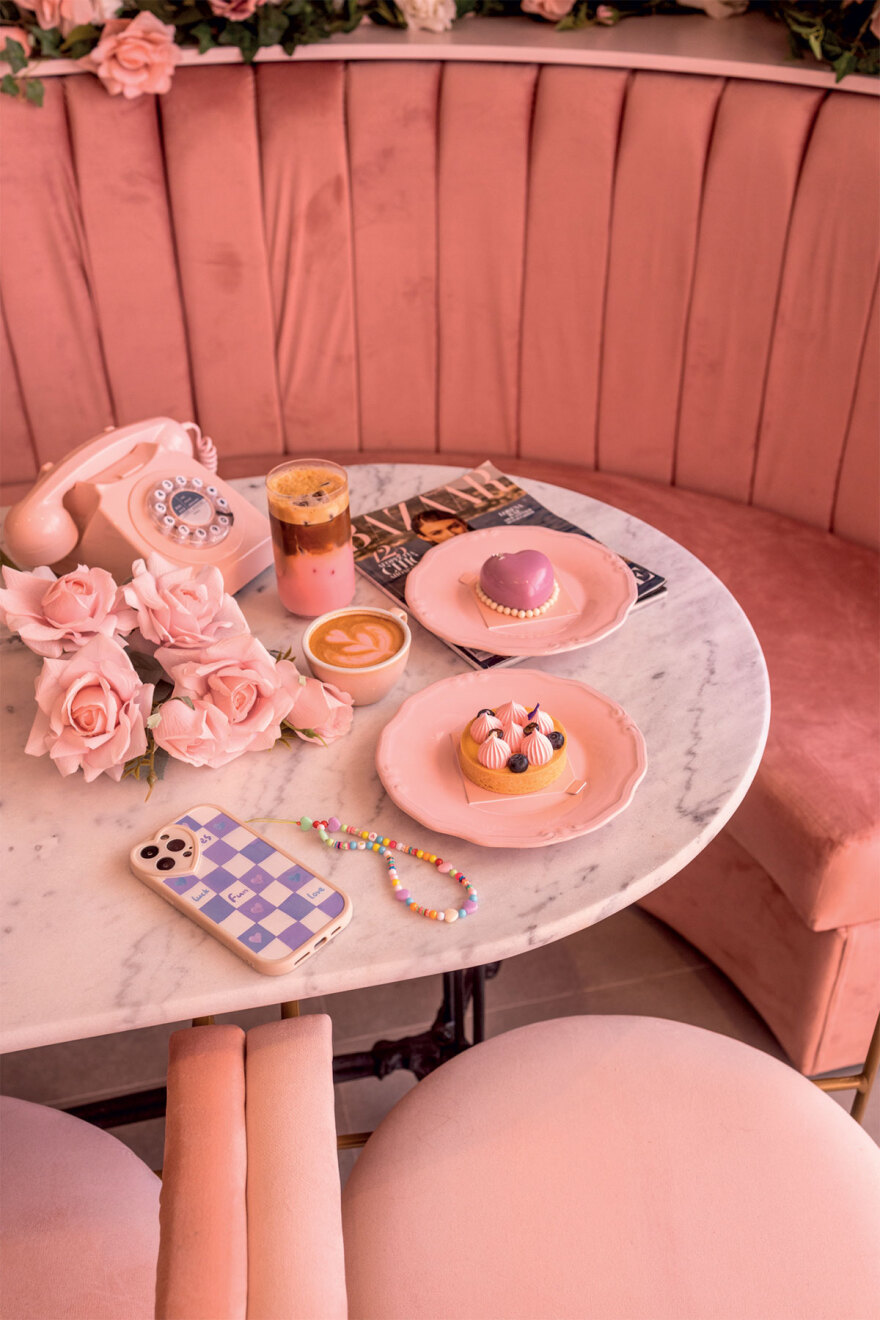 Ευτυχία Λαζάρου: Η business woman με τις μπουκαμβίλιες