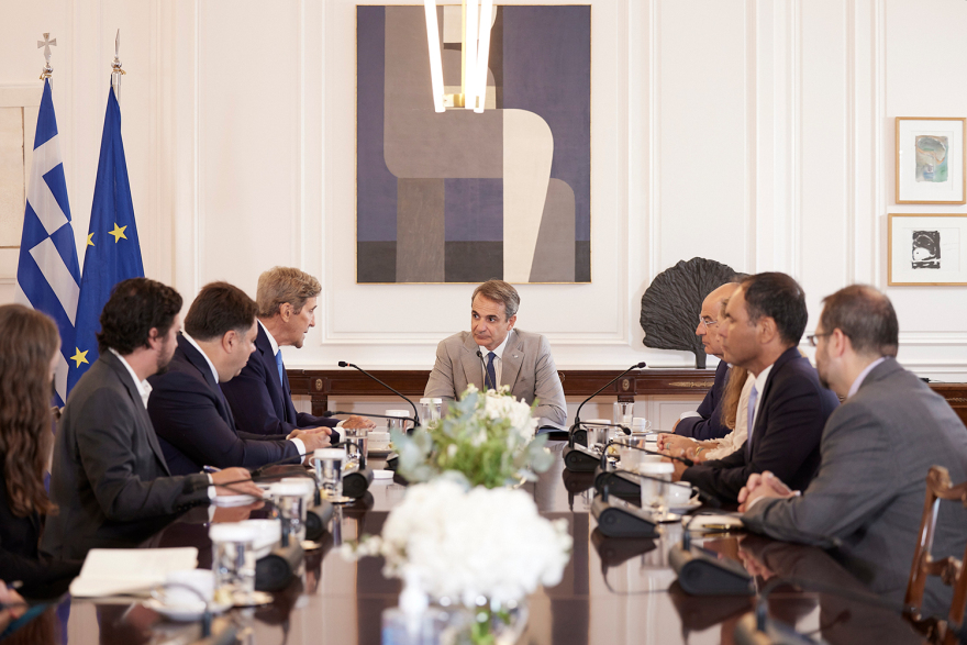 Συνάντηση Κυριάκου Μητσοτάκη - Τζον Κέρι: «Η Ελλάδα είναι το κέντρο των εξελίξεων», είπε ο Ειδικός Απεσταλμένος του Μπάιντεν