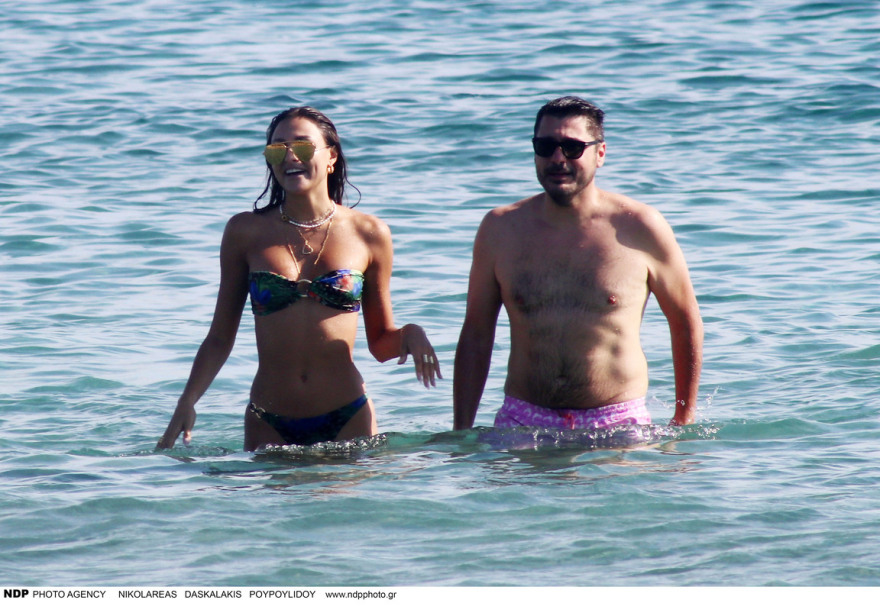 Survivor: Οι πρώην παίκτες του ριάλιτι απολαμβάνουν το μπάνιο τους στη Βούλα