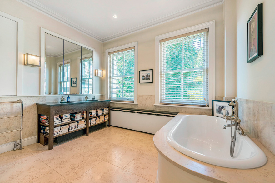 Η Καμίλα Πάρκερ Μπόουλς βγάζει στο σφυρί την έπαυλή της στο Λονδίνο για €12 εκατ. 