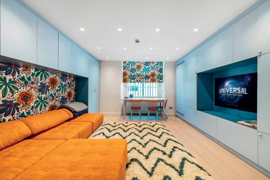 Η Καμίλα Πάρκερ Μπόουλς βγάζει στο σφυρί την έπαυλή της στο Λονδίνο για €12 εκατ. 