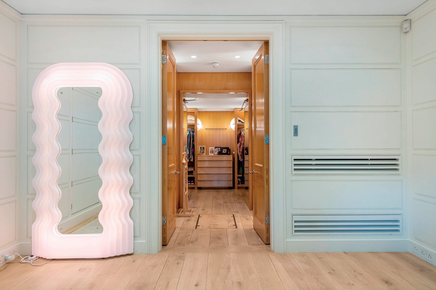 Η Καμίλα Πάρκερ Μπόουλς βγάζει στο σφυρί την έπαυλή της στο Λονδίνο για €12 εκατ. 