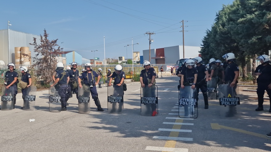 Θεσσαλονίκη: Νέα συγκέντρωση και επεισόδια στη «Μαλαματίνα» - Πέντε εργαζόμενοι στο νοσοκομείο
