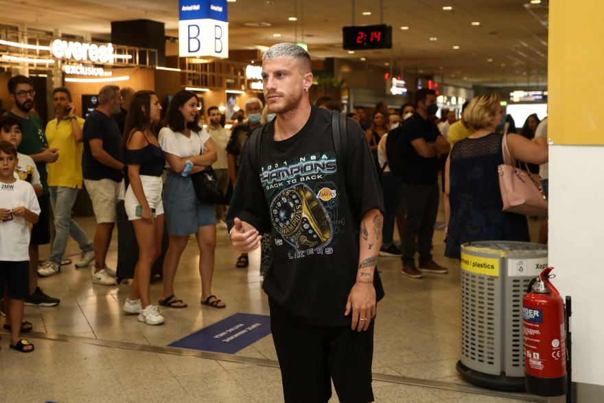 Ολυμπιακός: Στην Ελλάδα για να υπογράψει ο Μπιέλ 