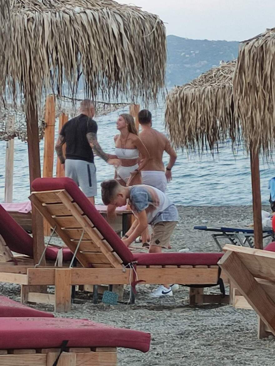 Ηλίας Βρεττός: Ο ξέφρενος χορός του με την Αναστασία Δεληγιάννη πάνω στη μπάρα, λίγο πριν τον γάμο τους