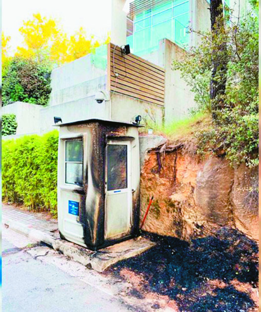 Φουρθιώτης: Στο σκαµνί για τις «στηµένες» σφαίρες στο σπίτι του - Όλο το βούλευμα  