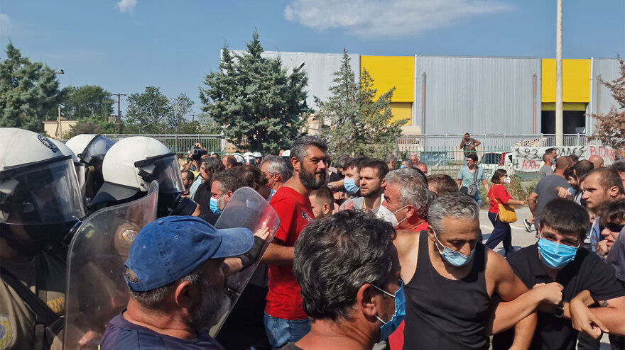 Θεσσαλονίκη: Δύο συλλήψεις για τα επεισόδια στη «Μαλαματίνα» - Τραυματίες τρεις αστυνομικοί, δύο διαδηλωτές στο νοσοκομείο