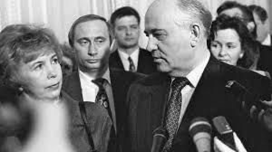 Στην αιωνιότητα περνάει ο Γκορμπατσόφ - Οι παρουσίες και οι ηχηρές απουσίες