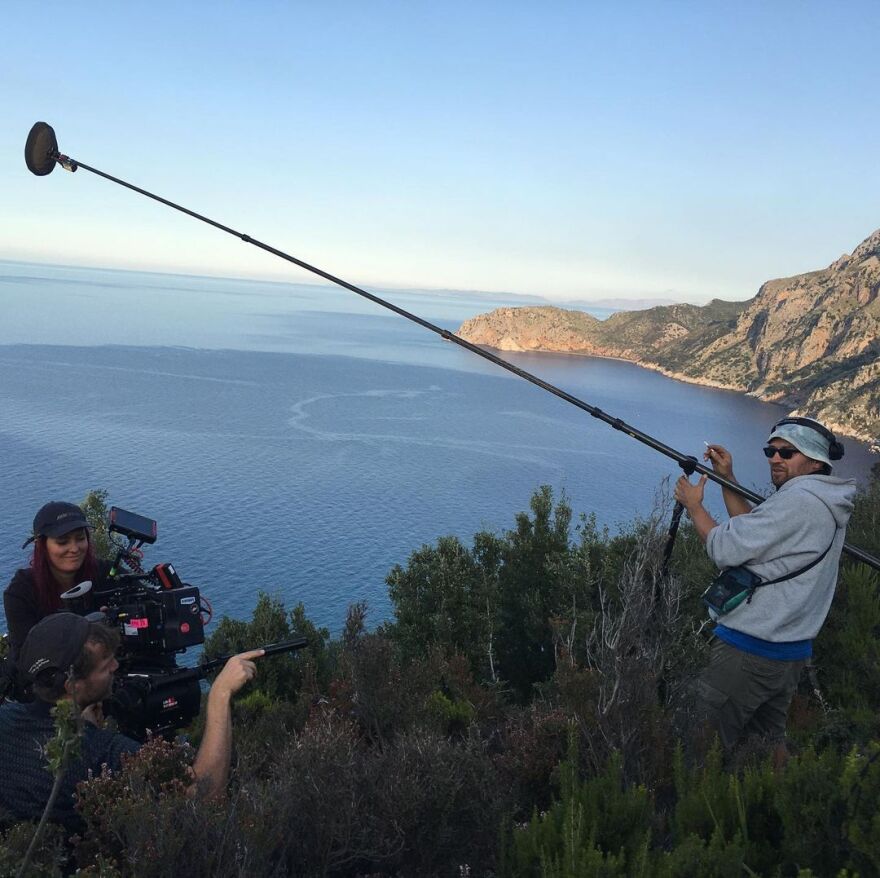 Triangle of Sadness: Στη Χιλιαδού η πρεμιέρα με πρωταγωνίστρια την αδικοχαμένη Τσάρλμπι Ντιν