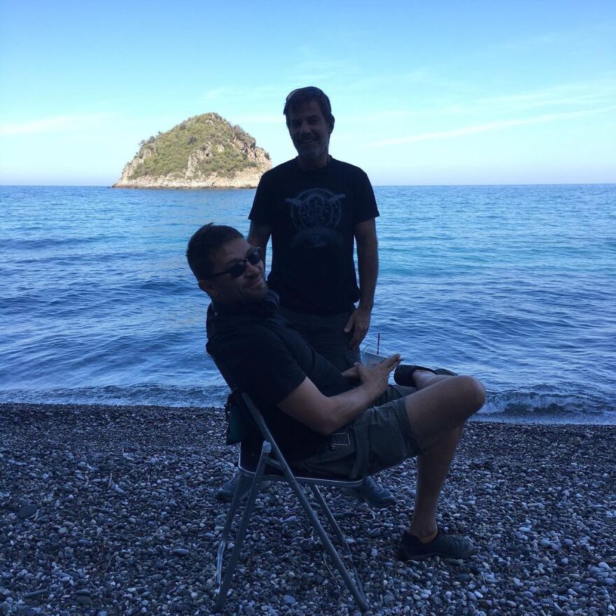 Triangle of Sadness: Στη Χιλιαδού η πρεμιέρα με πρωταγωνίστρια την αδικοχαμένη Τσάρλμπι Ντιν