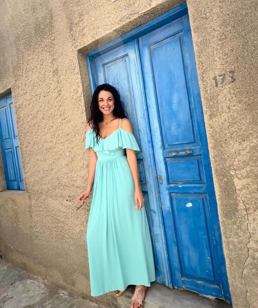 Η Ιωάννα Τριανταφυλλίδου αποχαιρετά το καλοκαίρι από τη Φολέγανδρο