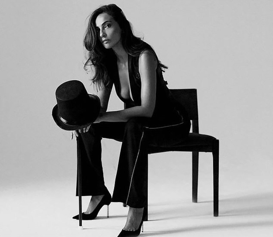 Ο αρχηγός της Ρωσικής Εθνοφρουράς έκανε πάρτι και εξωτικά ταξίδια με μοντέλα