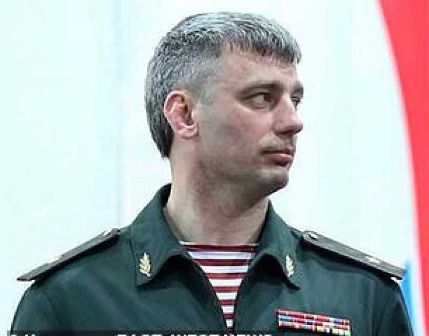 Ο αρχηγός της Ρωσικής Εθνοφρουράς έκανε πάρτι και εξωτικά ταξίδια με μοντέλα