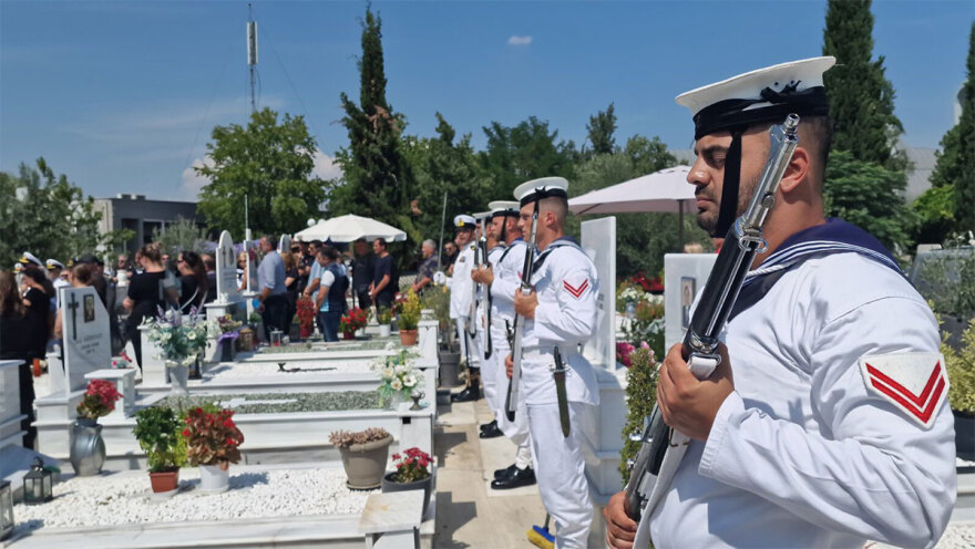 «Λυπάμαι που δεν πρόλαβα ένα χορό μαζί σου» - Συγκίνησε ο επικήδειος του αρχηγού των Δοκίμων για τη Θάλεια