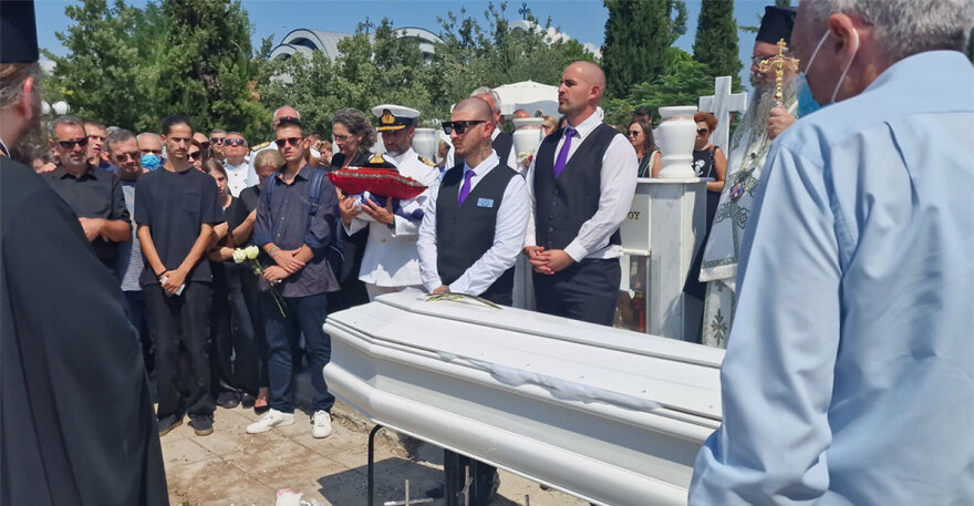 «Λυπάμαι που δεν πρόλαβα ένα χορό μαζί σου» - Συγκίνησε ο επικήδειος του αρχηγού των Δοκίμων για τη Θάλεια