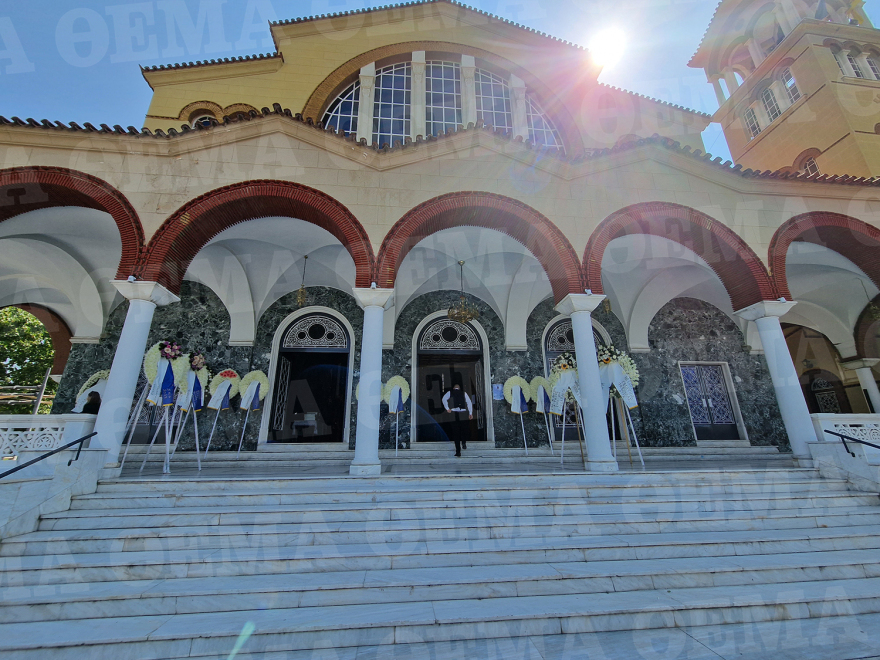 Λάρισα: Ράγισαν καρδιές στην κηδεία της 19χρονης Θάλειας 