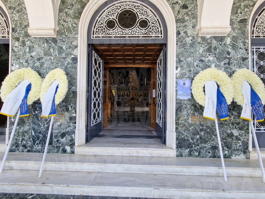 Λάρισα: Ράγισαν καρδιές στην κηδεία της 19χρονης Θάλειας 