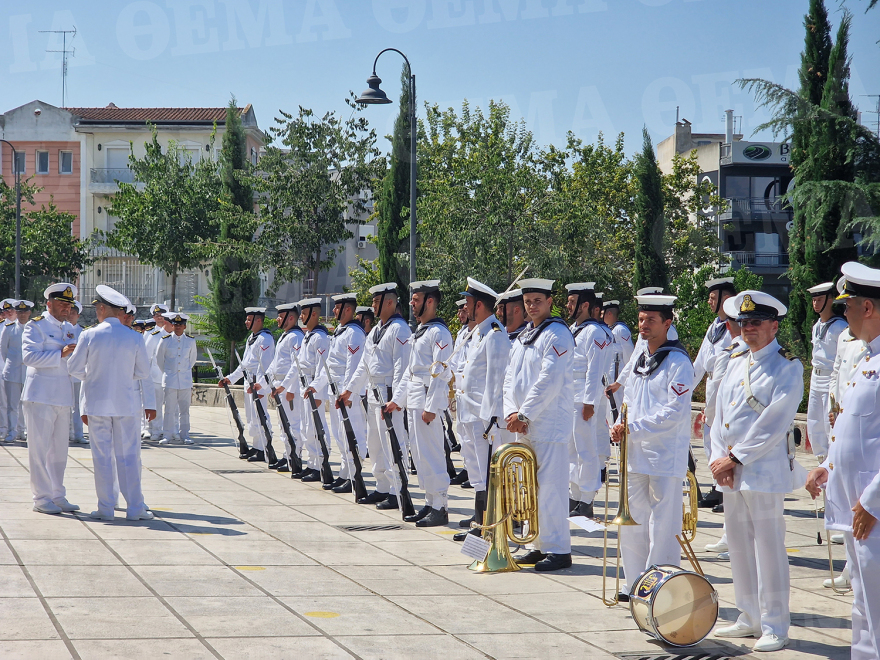 Λάρισα: Ράγισαν καρδιές στην κηδεία της 19χρονης Θάλειας 