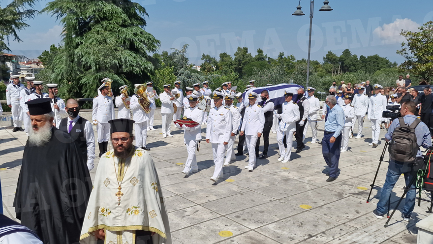 Λάρισα: Ράγισαν καρδιές στην κηδεία της 19χρονης Θάλειας 