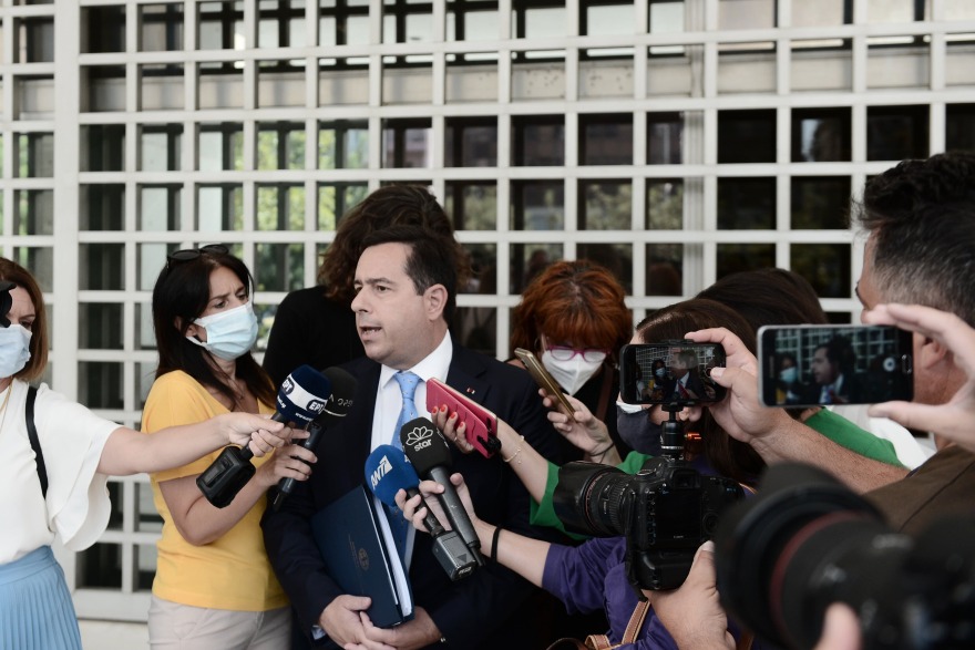 Μηταράκης: Στον Άρειο Πάγο ο υπουργός Μετανάστευσης - Κατέθεσε στοιχεία για τους 38 μετανάστες στον Έβρο