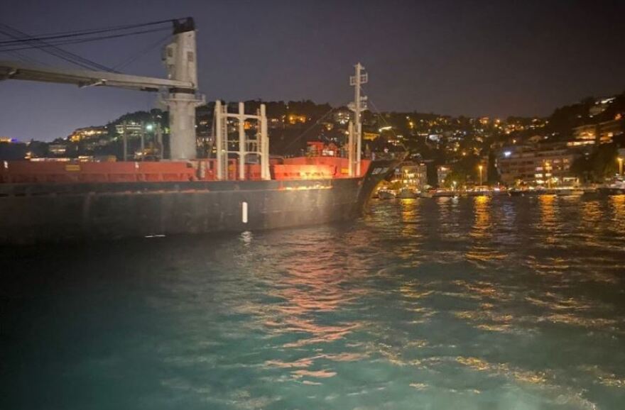 Έκλεισαν τα στενά του Βοσπόρου λόγω προσάραξης φορτηγού πλοίου