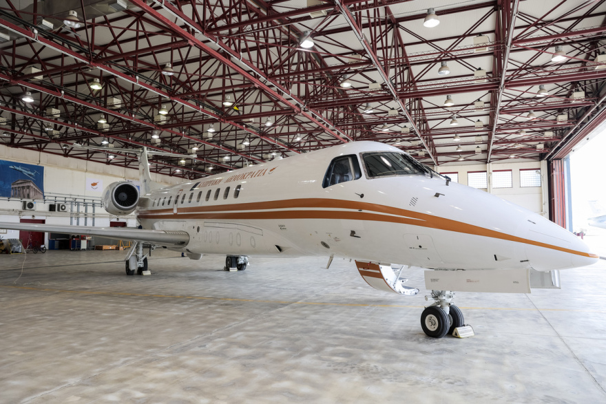 Κύπρος: Άλλαξε χέρια παρουσία Μητσοτάκη - Αναστασιάδη το κυβερνητικό αεροσκάφος που δωρίζει η Ελλάδα