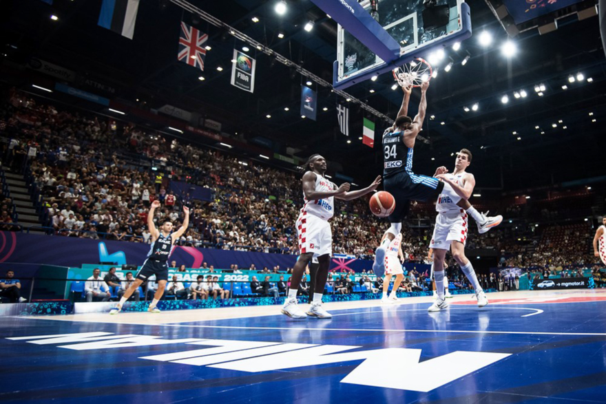 Ελλάδα - Κροατία: Το σόου του Γιάννη στην πρεμιέρα του Ευρωμπάσκετ 