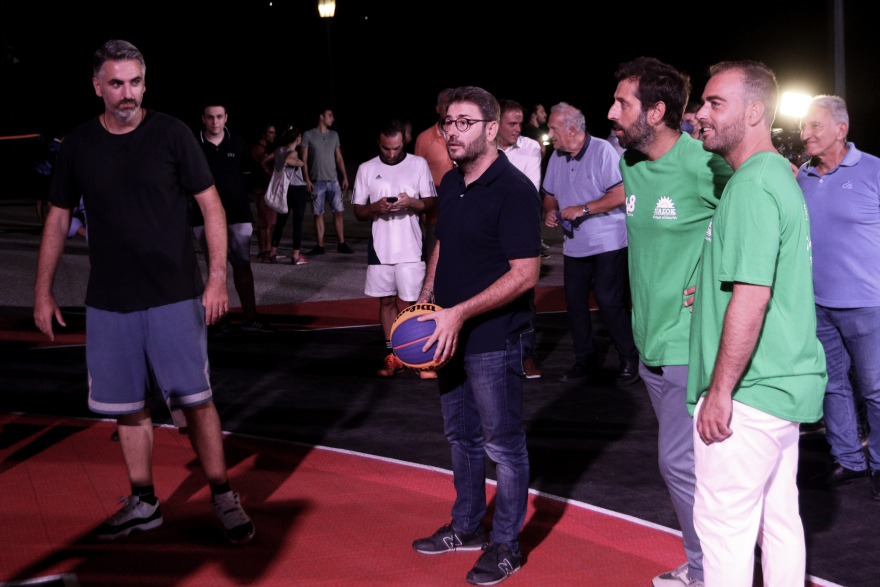 Νίκος Ανδρουλάκης: Αύριο στο χειρουργείο μετά τη ρήξη χιαστού, κανονικά σήμερα η ομιλία του 