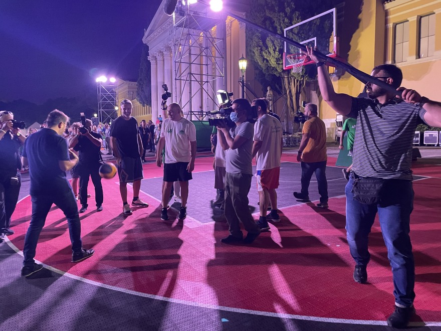 Νίκος Ανδρουλάκης: Αύριο στο χειρουργείο μετά τη ρήξη χιαστού, κανονικά σήμερα η ομιλία του 