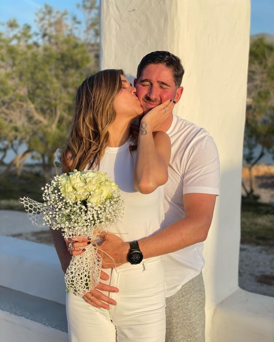 Νεσχάν Μουλαζίμ και Στέλιος Πολογεώργης: Παντρεύτηκαν στη Μύκονο 