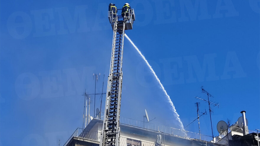 Φωτιά στην Αχαρνών: Βίντεο ντοκουμέντο από τη στιγμή της έκρηξης στο κατάστημα με τις φιάλες υγραερίου