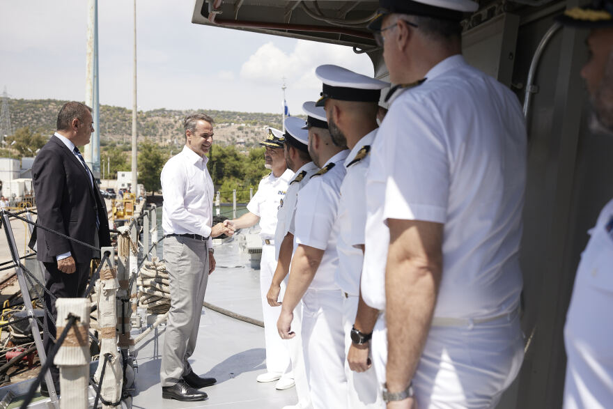 Εργαζόμενοι στα Ναυπηγεία Ελευσίνας σε Μητσοτάκη: «Σώσατε 600 οικογένειες»