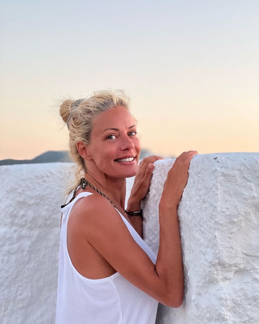 Ζέτα Μακρυπούλια: «Παρακαλώ αφήστε τα ξωκλήσια ανοιχτά»