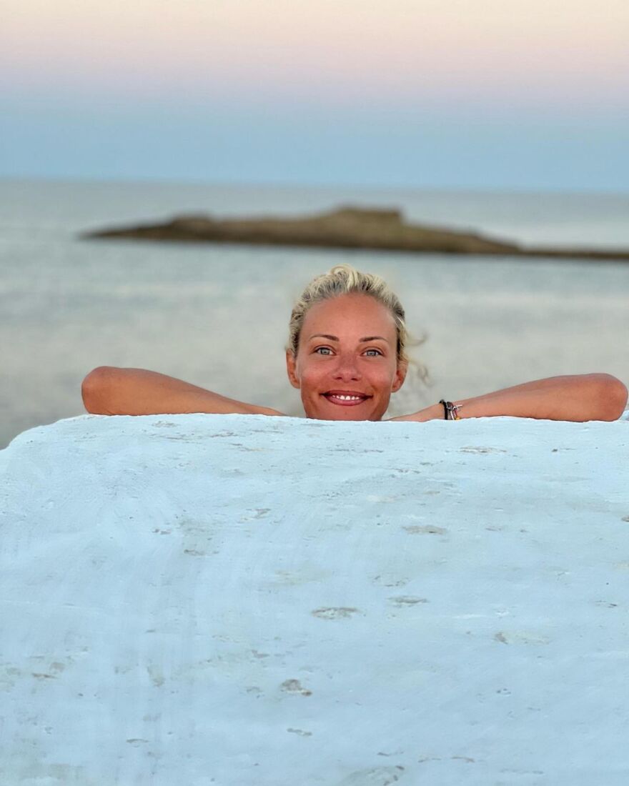 Ζέτα Μακρυπούλια: «Παρακαλώ αφήστε τα ξωκλήσια ανοιχτά»