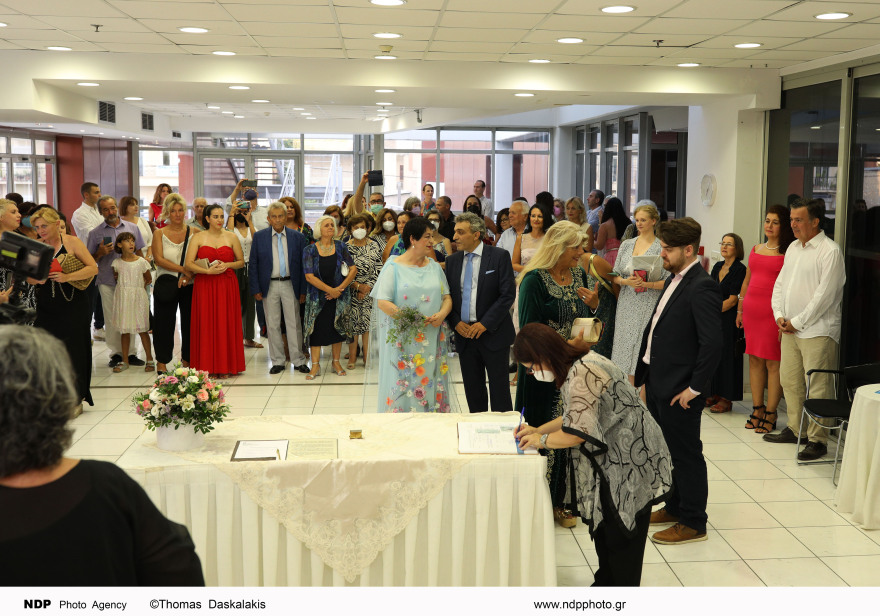 Σόνια Θεοδωρίδου: Παντρεύτηκε με πολιτικό γάμο η σοπράνο - Φωτογραφίες