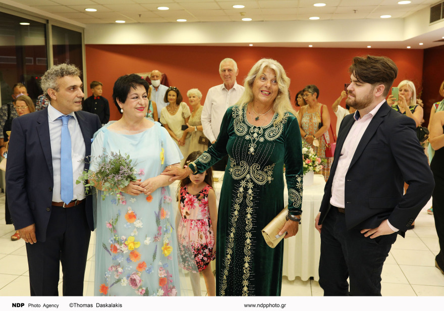 Σόνια Θεοδωρίδου: Παντρεύτηκε με πολιτικό γάμο η σοπράνο - Φωτογραφίες