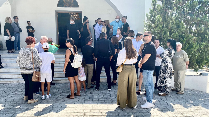 Mad Clip: Μνημόσυνο για τον έναν χρόνο από τον θάνατό του - Ο σπαραγμός του πατέρα του