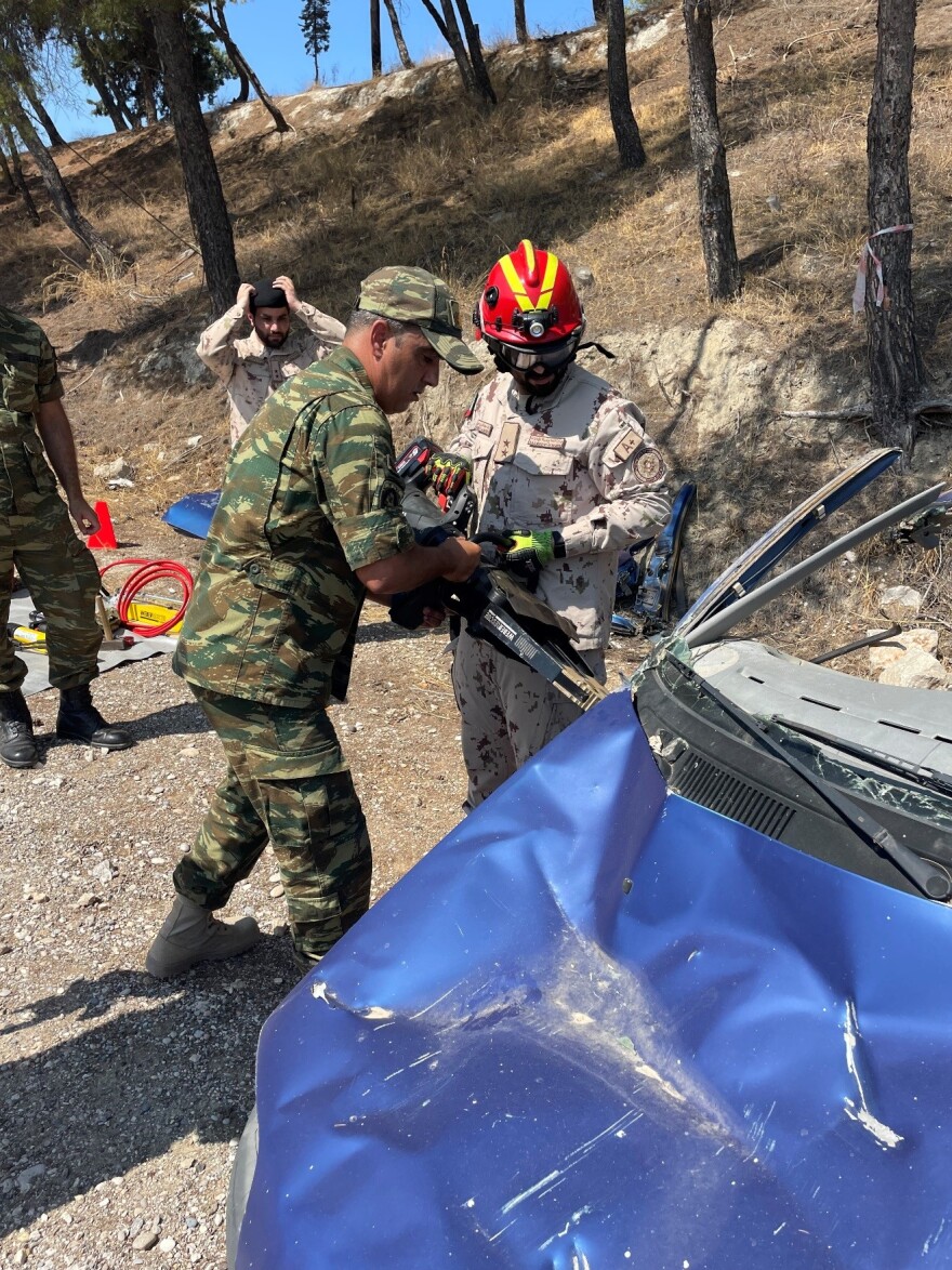 Λουτράκι: Εκπαίδευση αξιωματικών του Στρατού των Ηνωμένων Αραβικών Εμιράτων (φωτογραφίες)