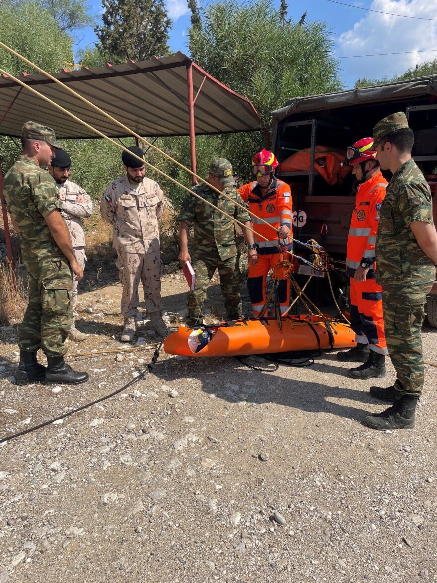 Λουτράκι: Εκπαίδευση αξιωματικών του Στρατού των Ηνωμένων Αραβικών Εμιράτων (φωτογραφίες)
