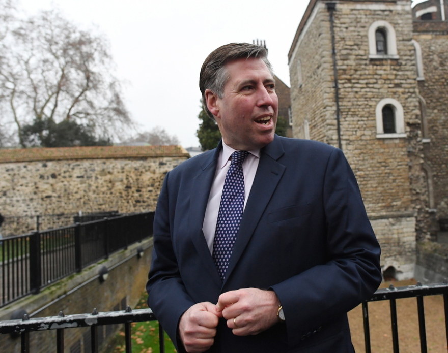 Παραίτηση Λιζ Τρας: Σερ Γκράχαμ Μπρέιντι, ο άνθρωπος που... κάθε τρεις και λίγο ανακοινώνει πρωθυπουργούς