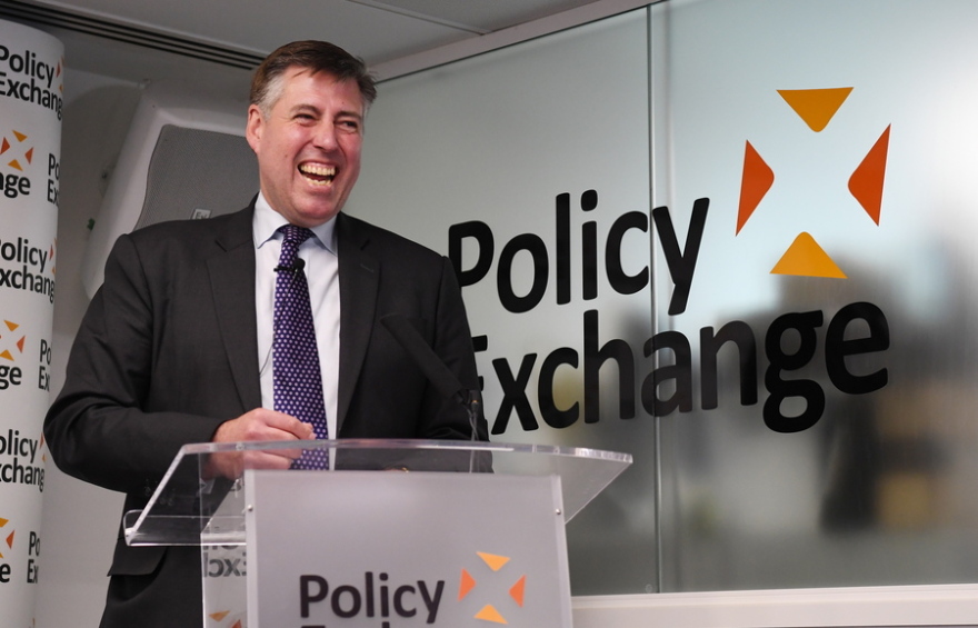 Παραίτηση Λιζ Τρας: Σερ Γκράχαμ Μπρέιντι, ο άνθρωπος που... κάθε τρεις και λίγο ανακοινώνει πρωθυπουργούς