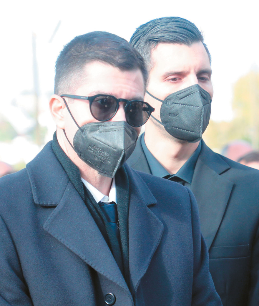 Κληρονομιά Τράγκα: Μόνο τα χωράφια του παππού της μένουν ελεύθερα στη Μαρία Καρρά