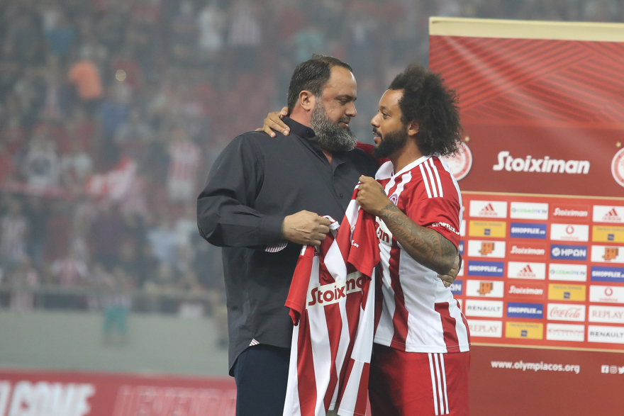 Βραζιλιάνικη φιέστα στο «Γ. Καραϊσκάκης» για την παρουσίαση του Μαρσέλο - Δείτε βίντεο και φωτογραφίες