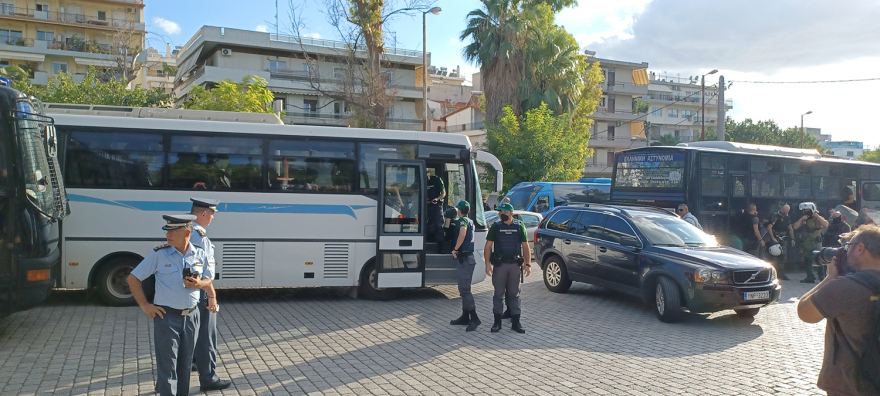 Πανεπιστημιούπολη: Επεισόδια στου Ζωγράφου για την πανεπιστημιακή αστυνομία - Φοιτητές συγκρούστηκαν με τα ΜΑΤ