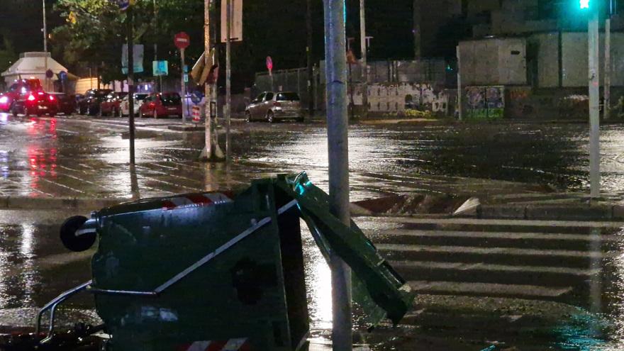 Θεσσαλονίκη: Πλημμύρισε και ο Λευκός Πύργος - Χείμαρροι, κλειστοί δρόμοι και 500 κλήσεις στην Πυροσβεστική 