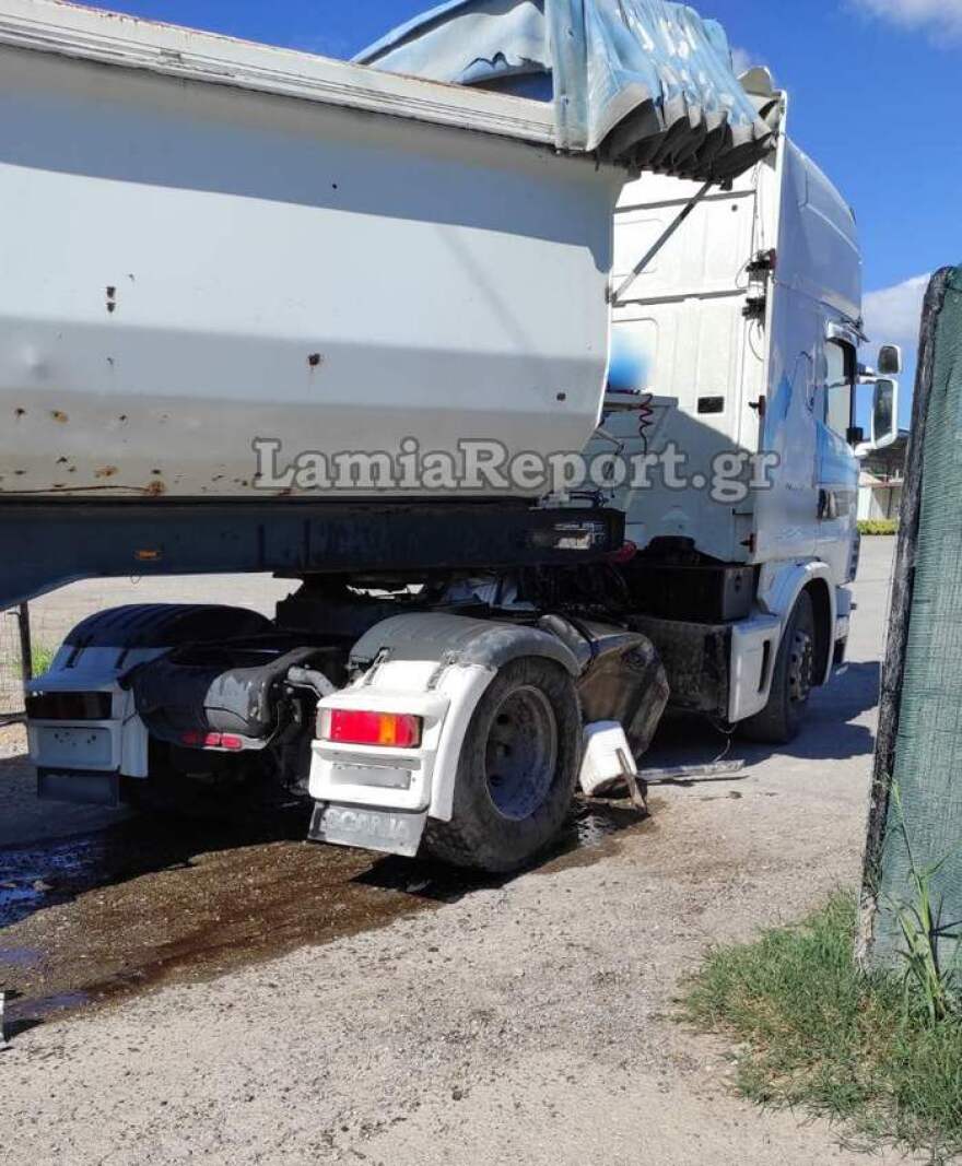 Θήβα: Θανατηφόρο τροχαίο για 33χρονο που συγκρούστηκε με φορτηγό - Δείτε φωτογραφίες