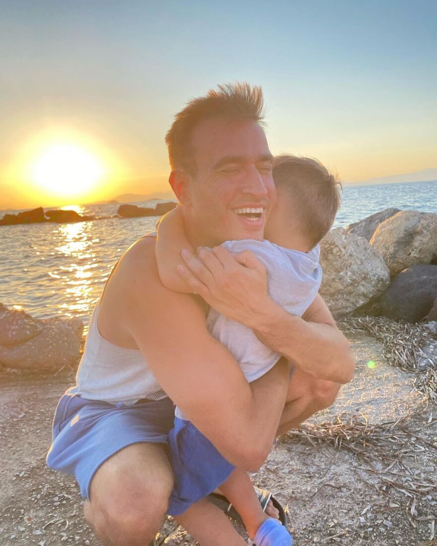 Φωτεινή Αθερίδου – Κωνσταντίνος Μαγκλάρας: Σήμερα ο γάμος τους και η βάφτιση του γιου τους