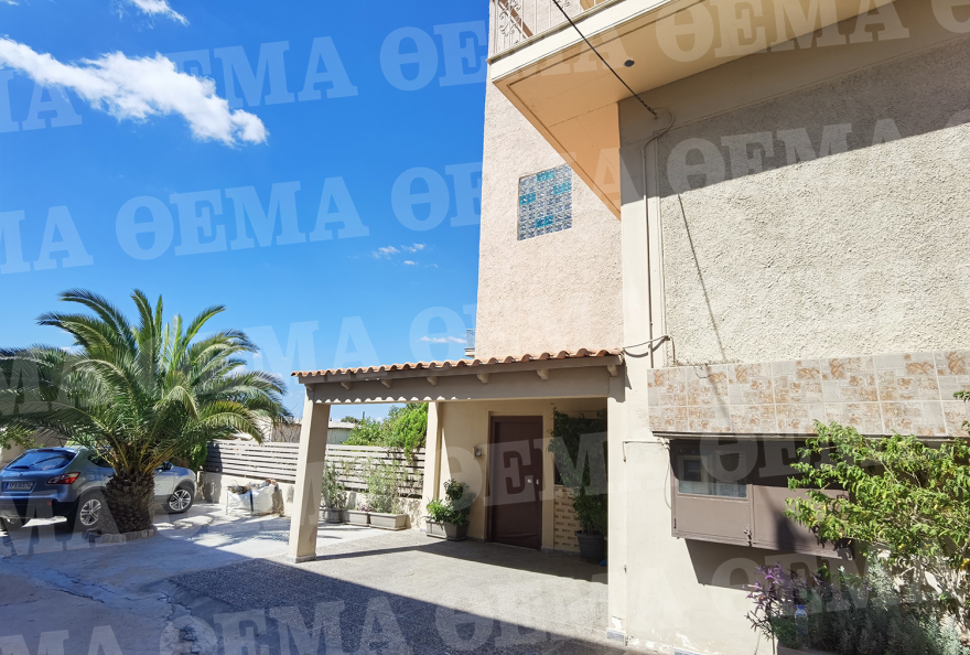 Ασπρόπυργος: Οι ληστές πήραν το αυτοκίνητο του επιχειρηματία και το έκαψαν στο Μενίδι - Δείτε φωτογραφίες